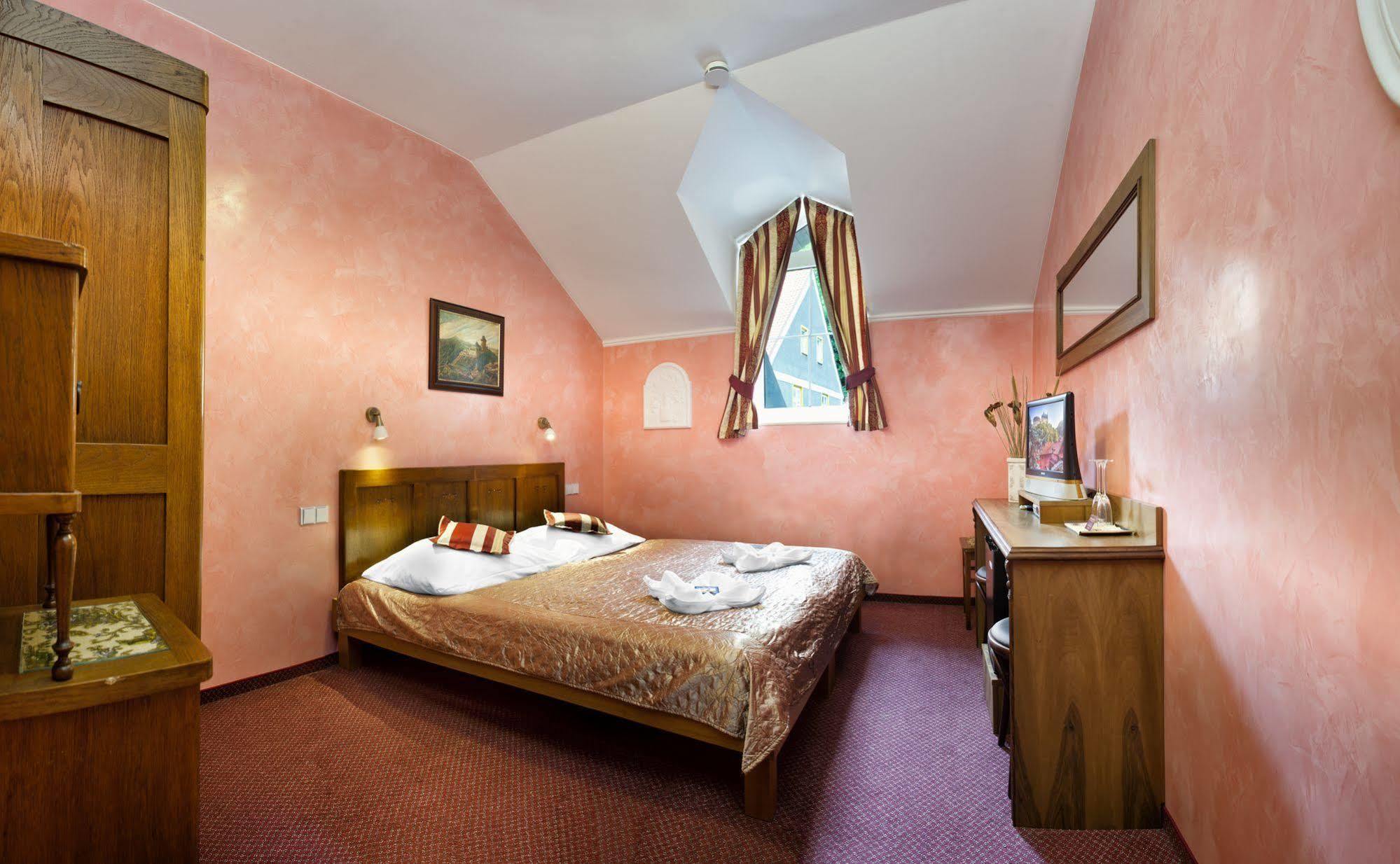 Hotel Karlstejn & Spa Экстерьер фото